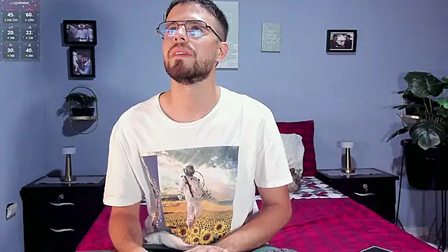 Snapshot of ETHAN_ADAM chatting on February 5, 9:18 pm ETHAN ADAM online show from February 5, 9:18 pm