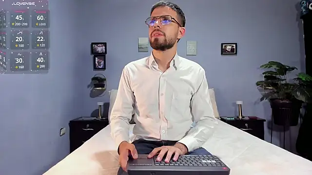 Snapshot of ETHAN_ADAM chatting on February 11, 2:14 am ETHAN ADAM online show from February 11, 2:14 am