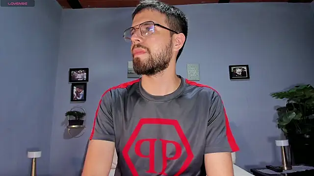 Snapshot of ETHAN_ADAM chatting on February 17, 10:25 pm ETHAN ADAM online show from February 17, 10:25 pm