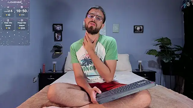 Snapshot of ETHAN_ADAM chatting on February 18, 11:52 pm ETHAN ADAM online show from February 18, 11:52 pm