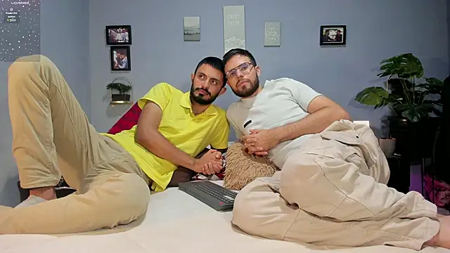 Snapshot of ETHAN_ADAM chatting on March 21, 1:45 pm ETHAN ADAM online show from March 21, 1:45 pm