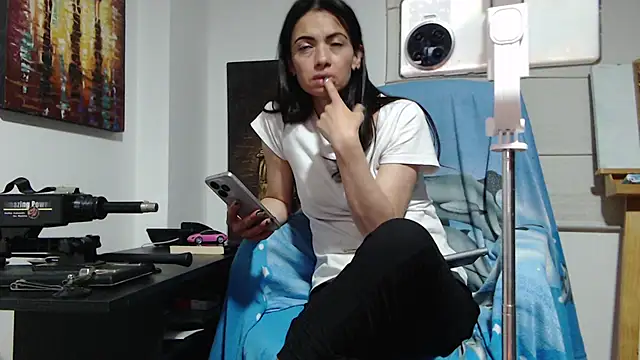 Afrodita Arggeniss online show from December 11, 2:19 am