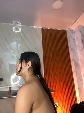 floriamANDjazmin online show from October 2, 3:13 am