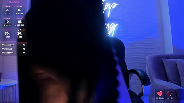 MaddisonLowe online show from March 11, 9:34 am