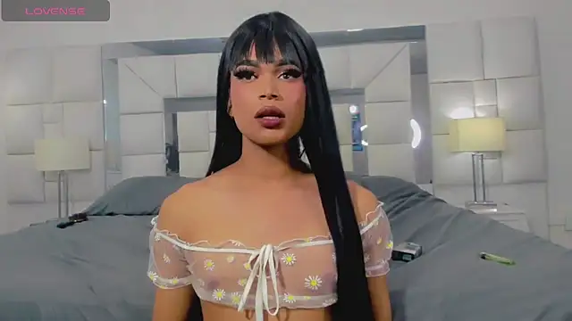 Hellen moons   online show from January 12, 9:51 pm