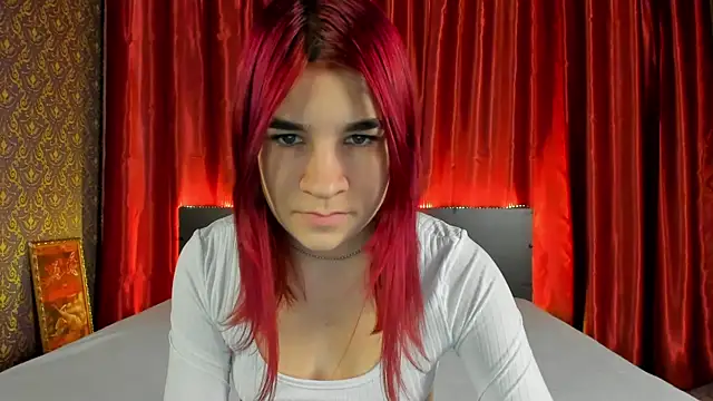  Polly Love  online show from December 3, 7:10 am