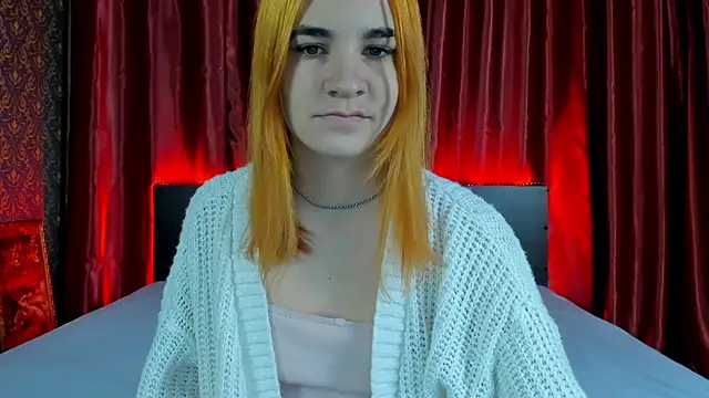  Polly Love  online show from December 10, 7:05 am