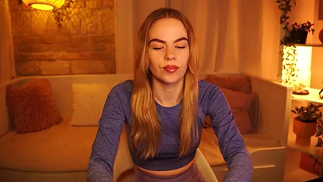 sn0w barbie online show from January 19, 8:29 am