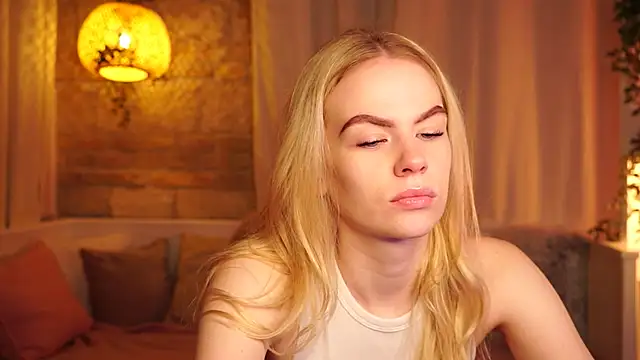 sn0w barbie online show from November 3, 9:43 am