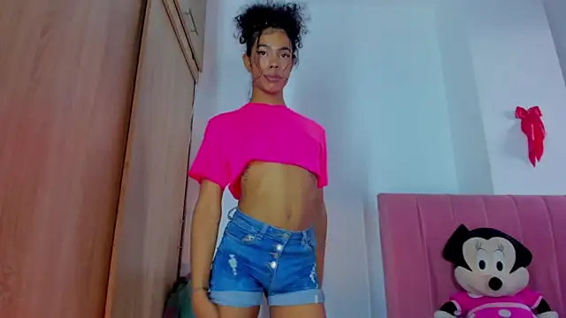 bloom444 online show from December 15, 9:20 pm