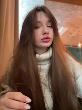 Holly Molii online show from December 11, 5:10 am