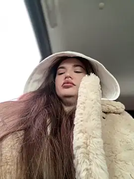 Holly Molii online show from January 11, 5:10 am