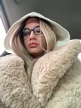 Holly Molii online show from January 12, 5:13 am