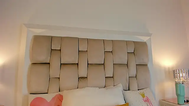 Snapshot of SamanthaBrown69 chatting on October 10, 3:38 am SamanthaBrown69 online show from October 10, 3:38 am