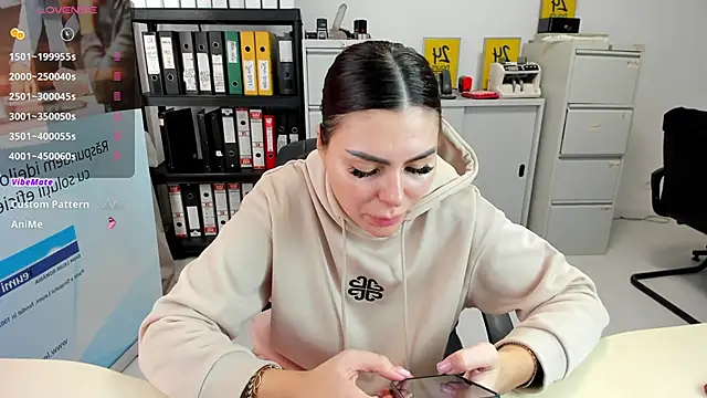 Snapshot of kilenyapatrice chatting on January 8, 12:26 pm kilenyapatrice online show from January 8, 12:26 pm