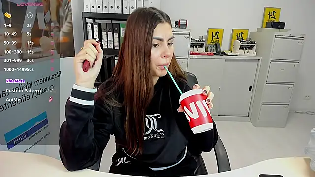 Snapshot of kilenyapatrice chatting on March 5, 11:49 am kilenyapatrice online show from March 5, 11:49 am