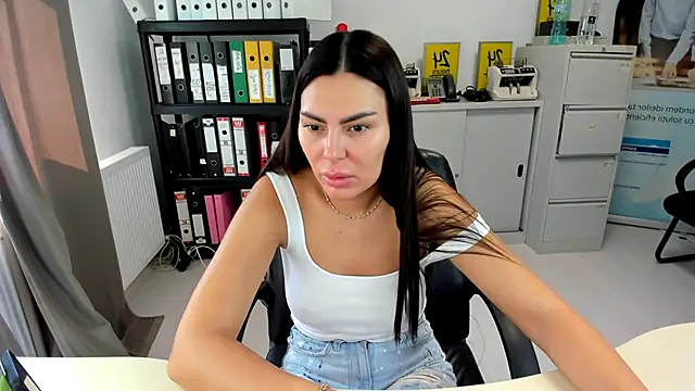 Snapshot of kilenyapatrice chatting on September 9, 10:48 am kilenyapatrice online show from September 9, 10:48 am