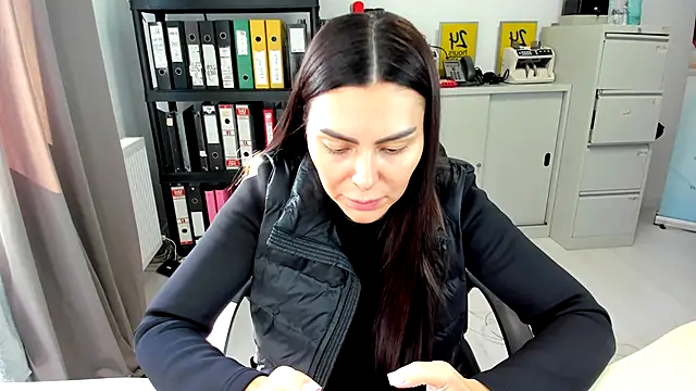 Snapshot of kilenyapatrice chatting on October 11, 9:52 am kilenyapatrice online show from October 11, 9:52 am