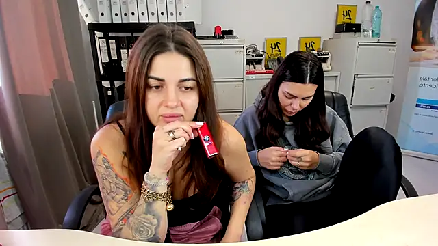 Snapshot of kilenyapatrice chatting on October 20, 1:22 pm kilenyapatrice online show from October 20, 1:22 pm