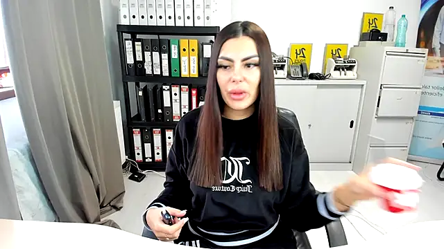 Snapshot of kilenyapatrice chatting on November 6, 11:44 am kilenyapatrice online show from November 6, 11:44 am