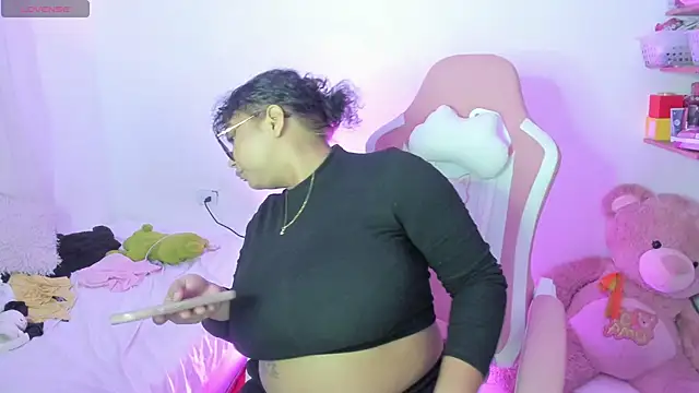 Snapshot of im_angels77 chatting on October 15, 3:50 am im angels77 online show from October 15, 3:50 am