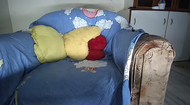 Snapshot of Kinjal_patel01 chatting on February 8, 6:33 am Kinjal patel01 online show from February 8, 6:33 am