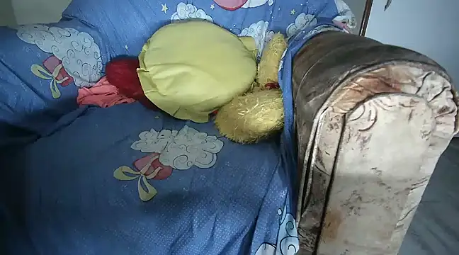 Snapshot of Kinjal_patel01 chatting on February 11, 9:53 am Kinjal patel01 online show from February 11, 9:53 am