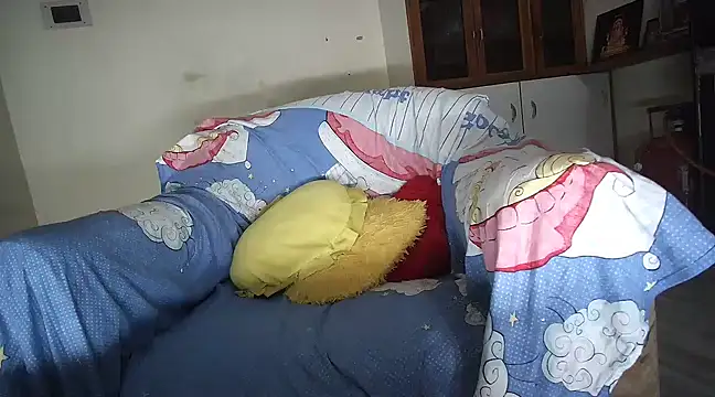 Snapshot of Kinjal_patel01 chatting on February 22, 6:28 am Kinjal patel01 online show from February 22, 6:28 am