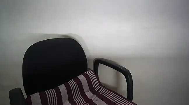 Snapshot of Kinjal_patel01 chatting on February 26, 10:58 am Kinjal patel01 online show from February 26, 10:58 am