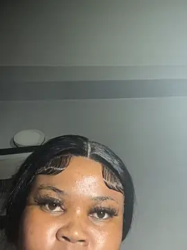 Curveysinaa online show from March 17, 6:11 pm