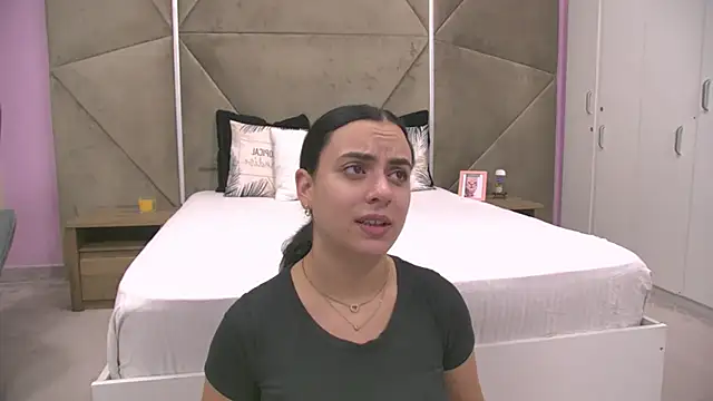 ElyzaIbarra online show from October 12, 5:17 am