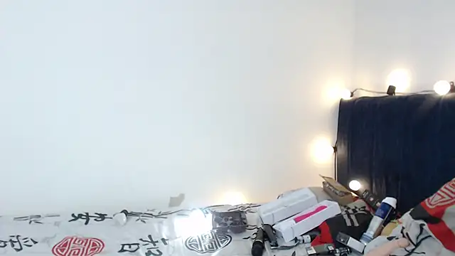 Bitsy Messy online show from December 18, 6:32 am