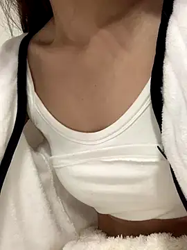 Aimeil online show from December 3, 3:20 am