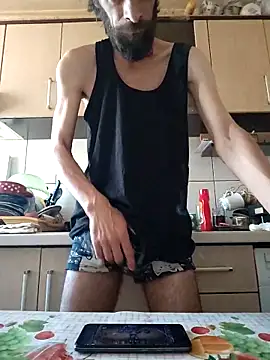 Snapshot of vulpe8400 chatting on February 24, 8:17 am vulpe8400 online show from February 24, 8:17 am