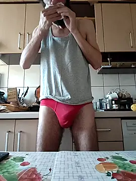 Snapshot of vulpe8400 chatting on March 17, 7:02 am vulpe8400 online show from March 17, 7:02 am