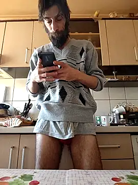 Snapshot of vulpe8400 chatting on March 21, 8:50 am vulpe8400 online show from March 21, 8:50 am