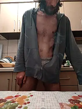 Snapshot of vulpe8400 chatting on October 7, 5:37 am vulpe8400 online show from October 7, 5:37 am