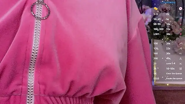 Snapshot of jenny_bunny_ chatting on January 9, 7:31 am jenny bunny online show from January 9, 7:31 am