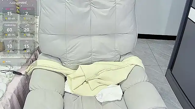 Feifei-cn online show from February 25, 12:34 pm