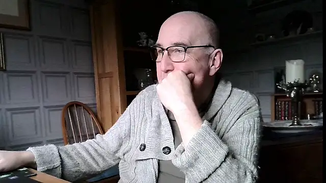 Snapshot of Adamdaddybear chatting on January 8, 2:56 pm Adamdaddybear online show from January 8, 2:56 pm