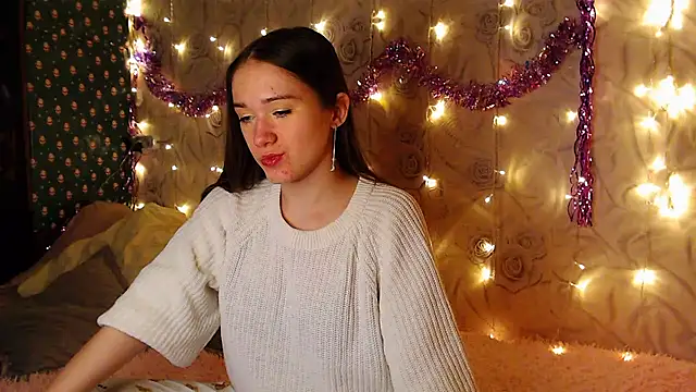 Snapshot of fluffy_kitty_ chatting on March 5, 2:45 pm fluffy kitty online show from March 5, 2:45 pm