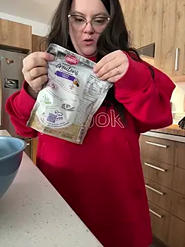 Snapshot of Sweetleeahxx chatting on January 17, 5:41 pm Sweetleeahxx online show from January 17, 5:41 pm