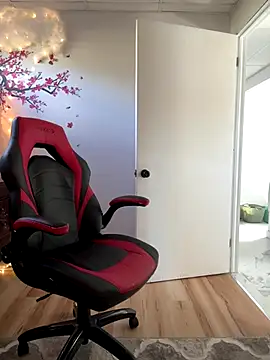 Snapshot of Sweetleeahxx chatting on October 1, 2:34 pm Sweetleeahxx online show from October 1, 2:34 pm