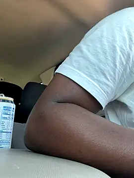 Festivitiesking1 online show from October 4, 7:01 pm