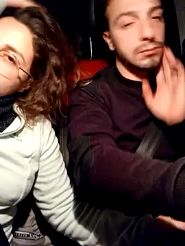 Snapshot of ItalianiMuli chatting on December 5, 10:56 pm ItalianiMuli online show from December 5, 10:56 pm