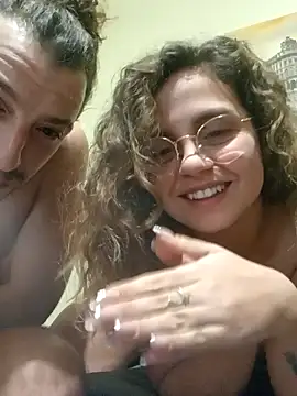 Snapshot of ItalianiMuli chatting on December 9, 10:41 pm ItalianiMuli online show from December 9, 10:41 pm