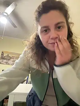 Snapshot of ItalianiMuli chatting on February 8, 4:25 pm ItalianiMuli online show from February 8, 4:25 pm