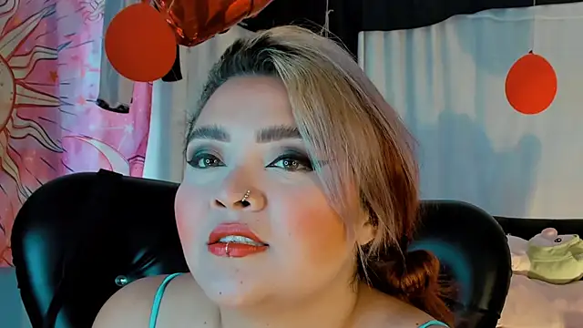 Snapshot of Agatha_humidity chatting on February 19, 7:16 pm Agatha humidity online show from February 19, 7:16 pm