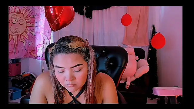 Snapshot of Agatha_humidity chatting on February 27, 6:53 pm Agatha humidity online show from February 27, 6:53 pm