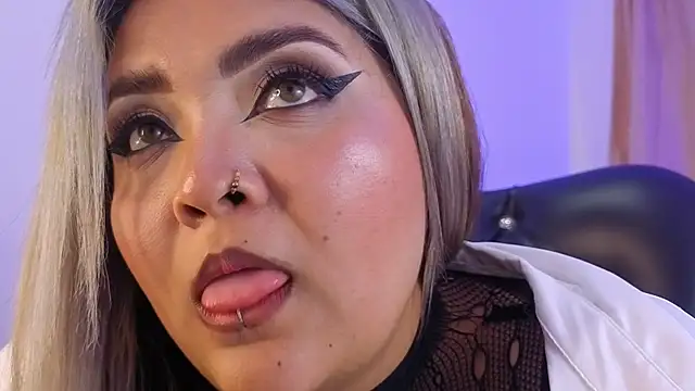 Snapshot of Agatha_humidity chatting on September 11, 5:07 am Agatha humidity online show from September 11, 5:07 am